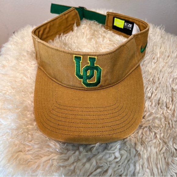 UNIVERSITY OF OREGON NIKE VISOR. NWOT-Never Worn. Adj Slide Buckle. - Picture 1 of 5